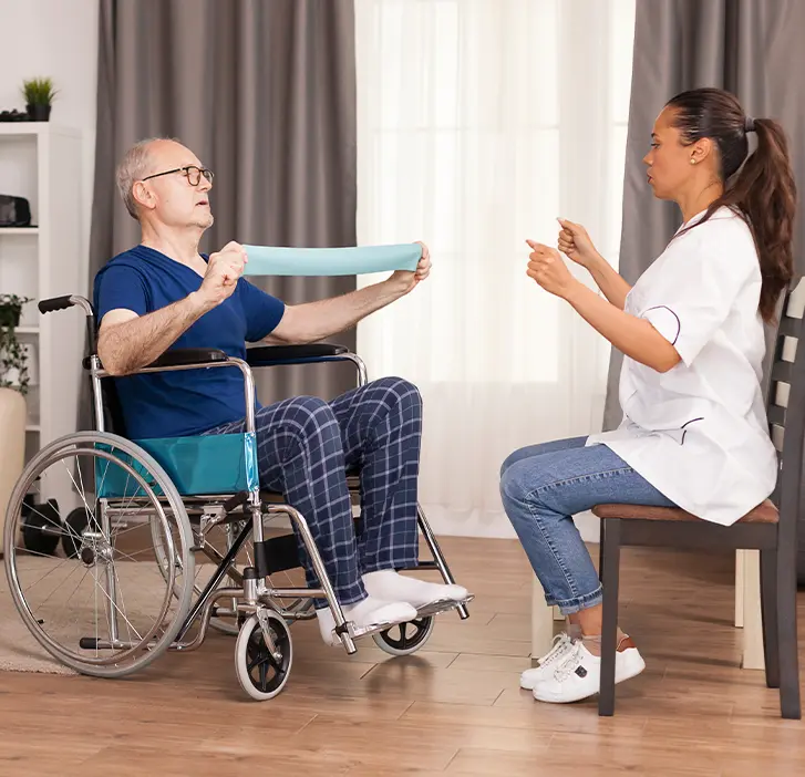 hombre-mayor-discapacidad-silla-ruedas